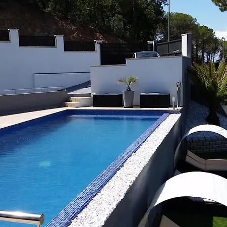 Leeloo - Location Maitikoa Lloret de Mar