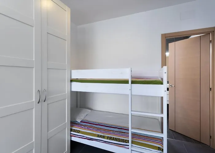 Leeloo - Location Maitikoa * Lloret de Mar